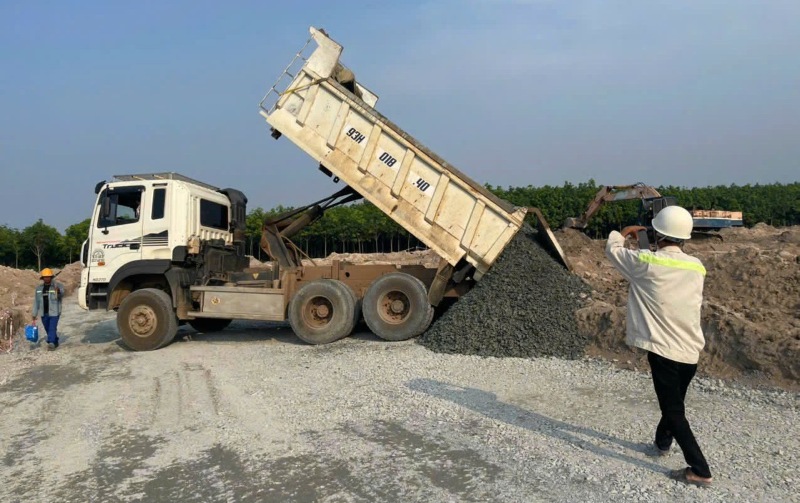Dịch vụ cung cấp vật liệu san lấp mặt bằng chất lượng, giá tốt