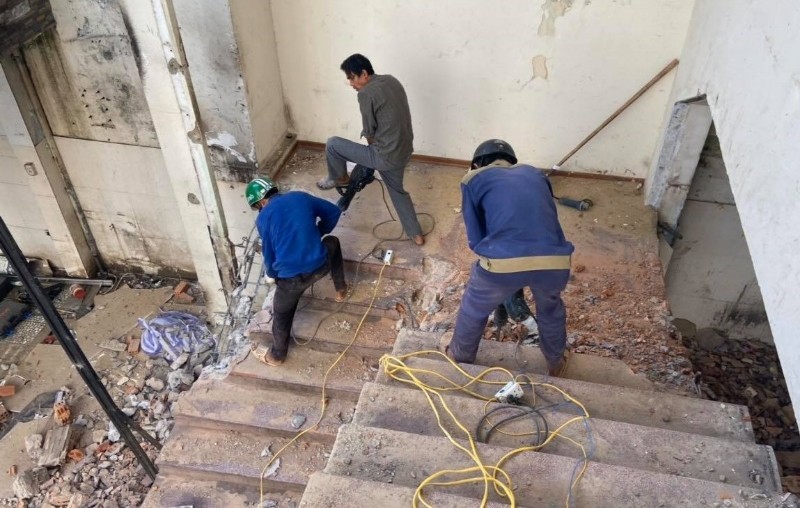 Đập phá tháo dỡ nhà cũ trọn gói Đập phá tháo dỡ nhà cũ trọn gói